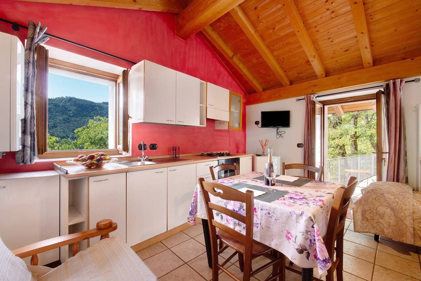 Foto 2 von 27: Studio 'La Fonte Di Mariella' mit Bergblick, Wellnessbereich und Wi-Fi