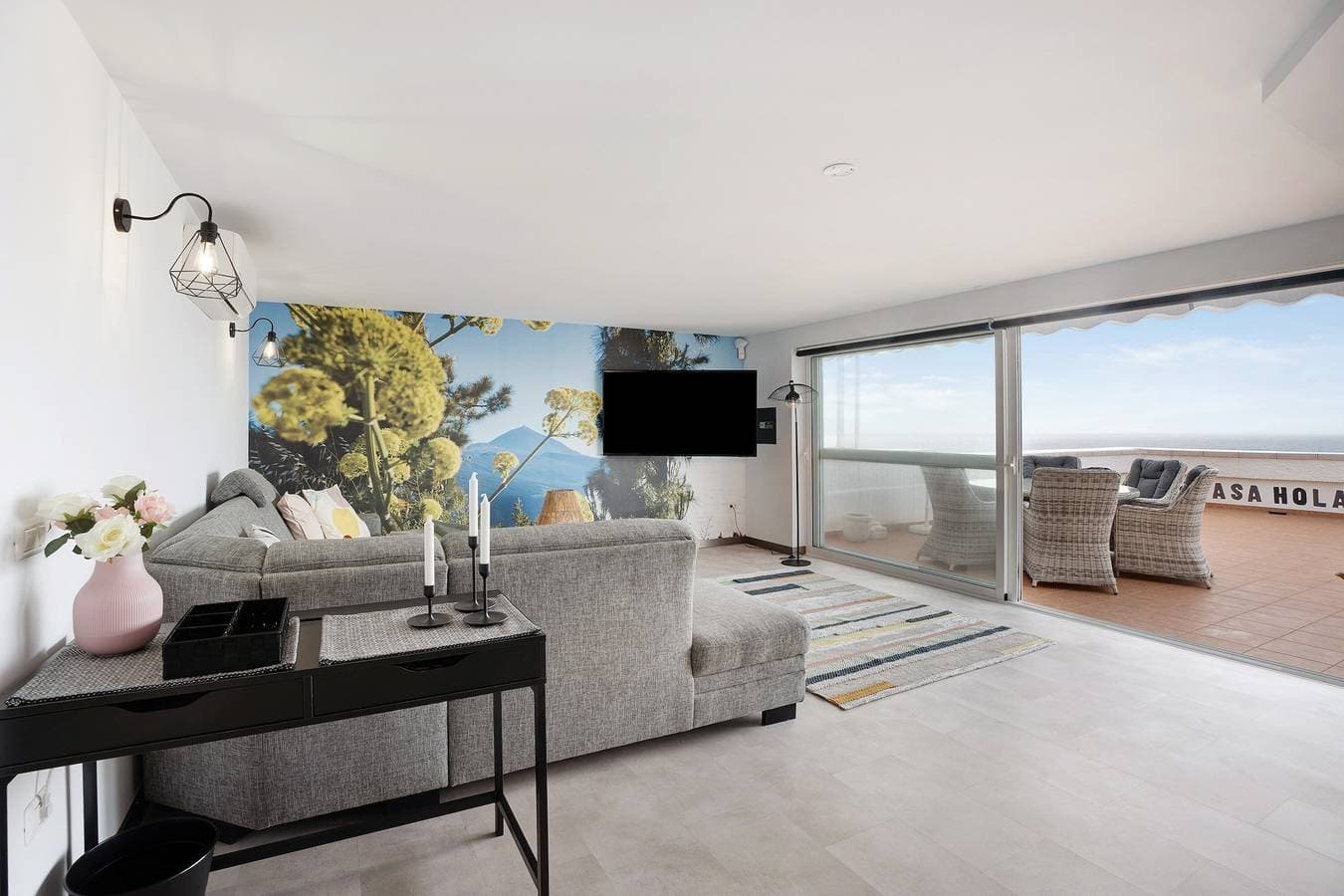 Foto 2 von 32: Ferienwohnung "Casa Hola Mar" direkt an der Küste mit Infinity-Blick auf das Meer