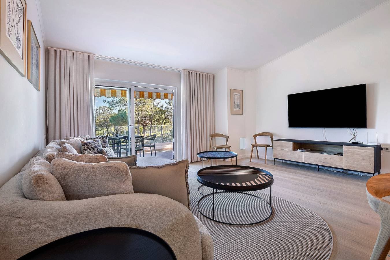 Foto 5 von 28: Geräumige Ferienwohnung „Dansk“ mit Pool, WLAN, Klimaanlage & Balkon; Parkplatz vorhanden