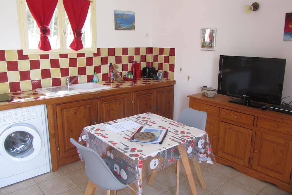 Foto 9 von 22: Mini villa studio cosy air-conditioned 21 m2 for 1 couple, swimming pool