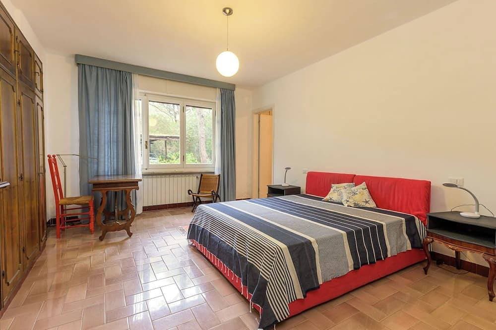 Foto 3 von 30: Wunderbares alleinstehendes Ferienhaus für 7 Gäste mit  W-Lan, TV, Innenhof und Haustiere erlaubt