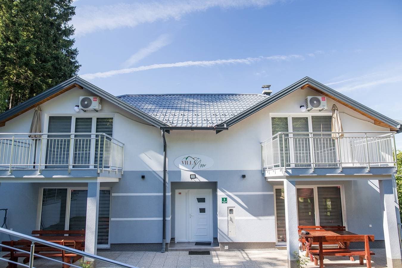 Foto 2 von 78: Ferienhaus für 24 Personen mit Garten