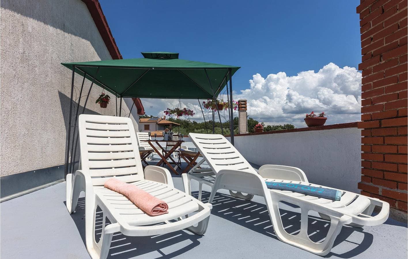 Foto 8 von 21: Gemütliche Ferienwohnung mit Terrasse, WLAN, in der Nähe des Strandes Duga Uvala