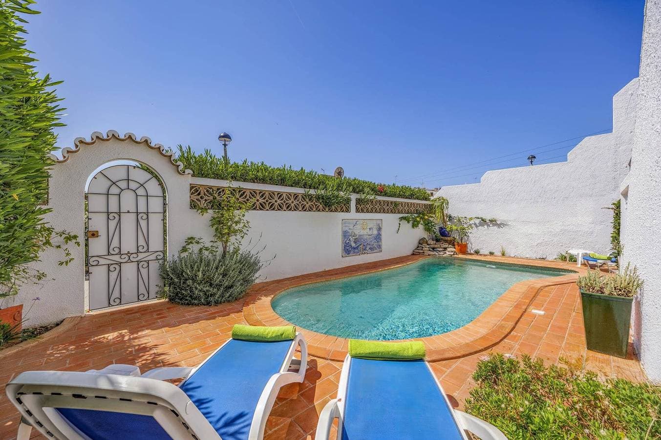 Foto 4 von 30: Villa für 8 Personen mit Garten