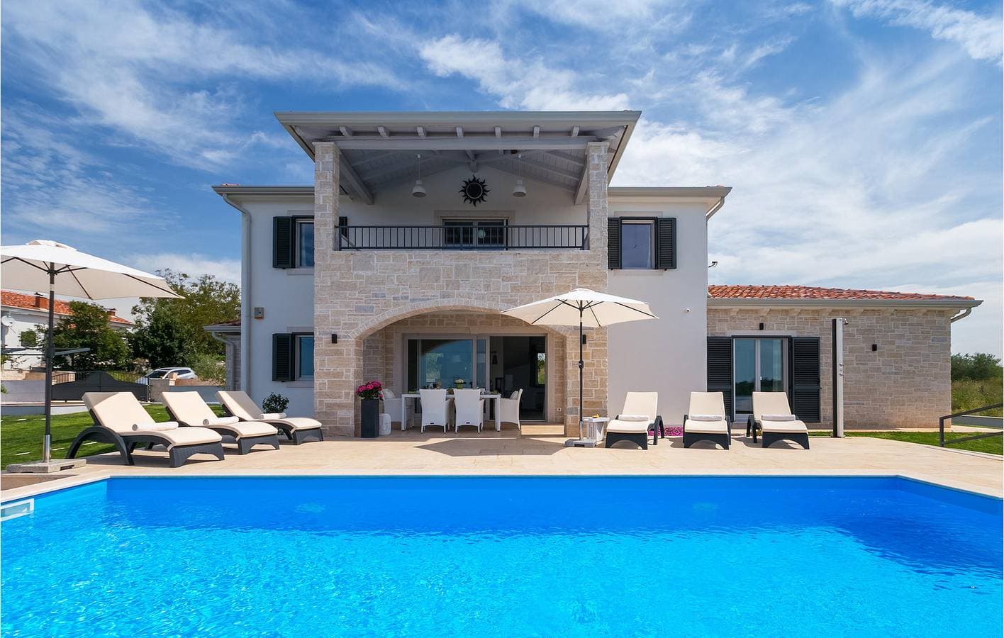 Foto 7 von 61: Charmante 2-Zimmer-Wohnung mit Pool, Parkplatz und WLAN