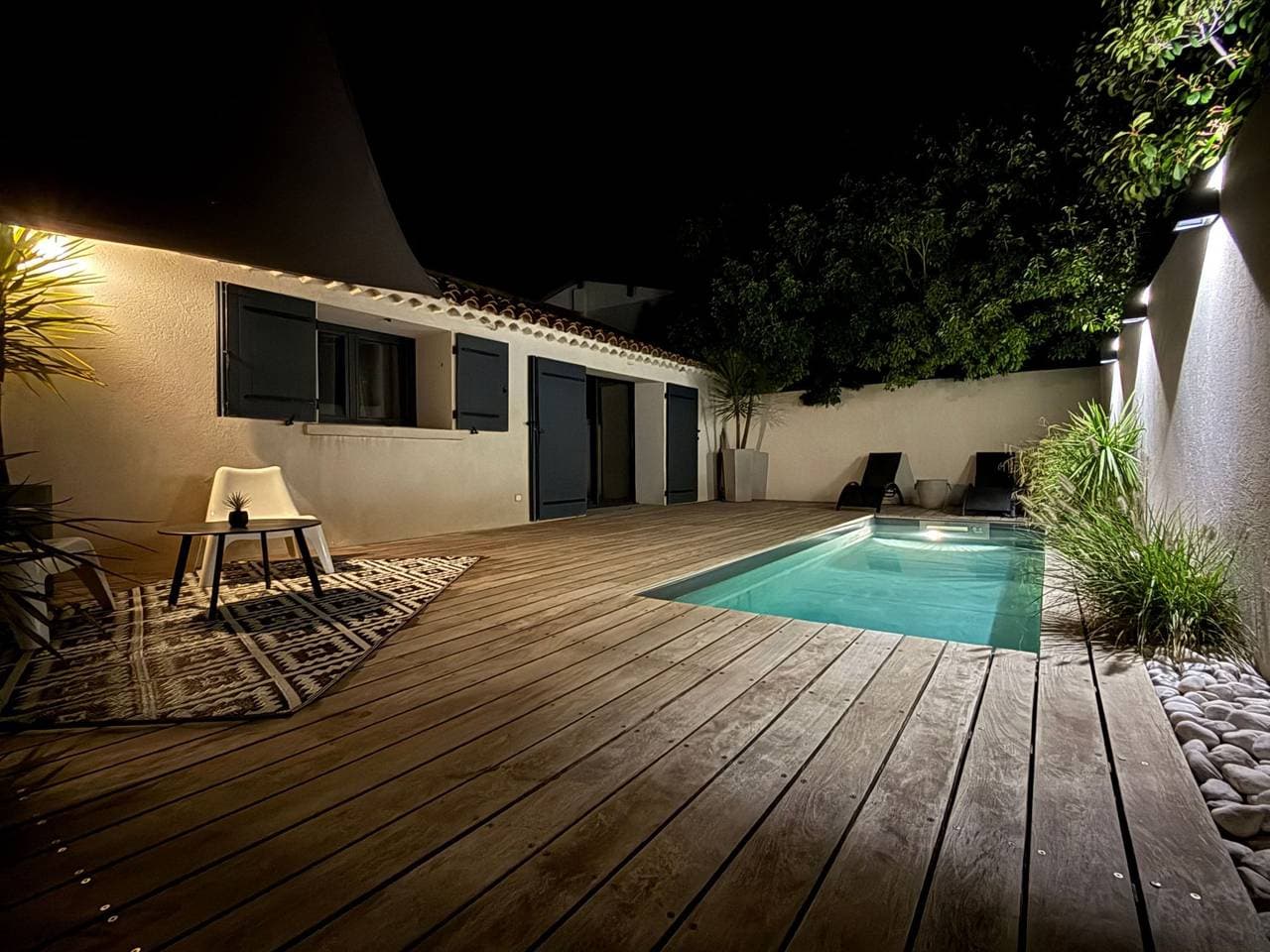 Foto 12 von 50: Eine kleine Ecke der Provence. Privater beheizter Pool