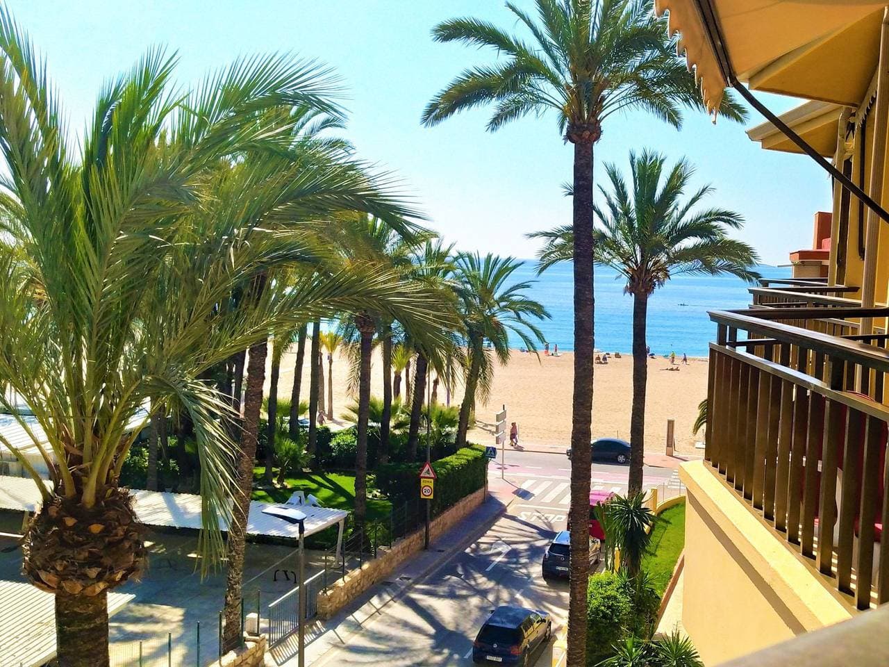 Cala Benidorm: Einfaches Appartementhaus Cala Benidorm 1