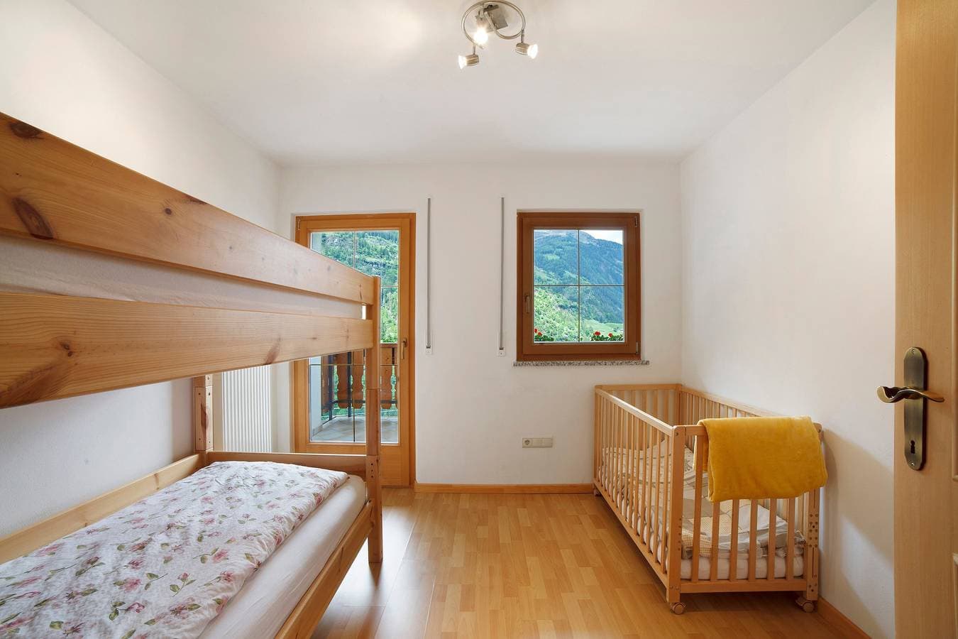 Foto 13 von 31: Ferienwohnung 'Hienerhof' mit Bergblick, privater Terrasse und Wi-Fi