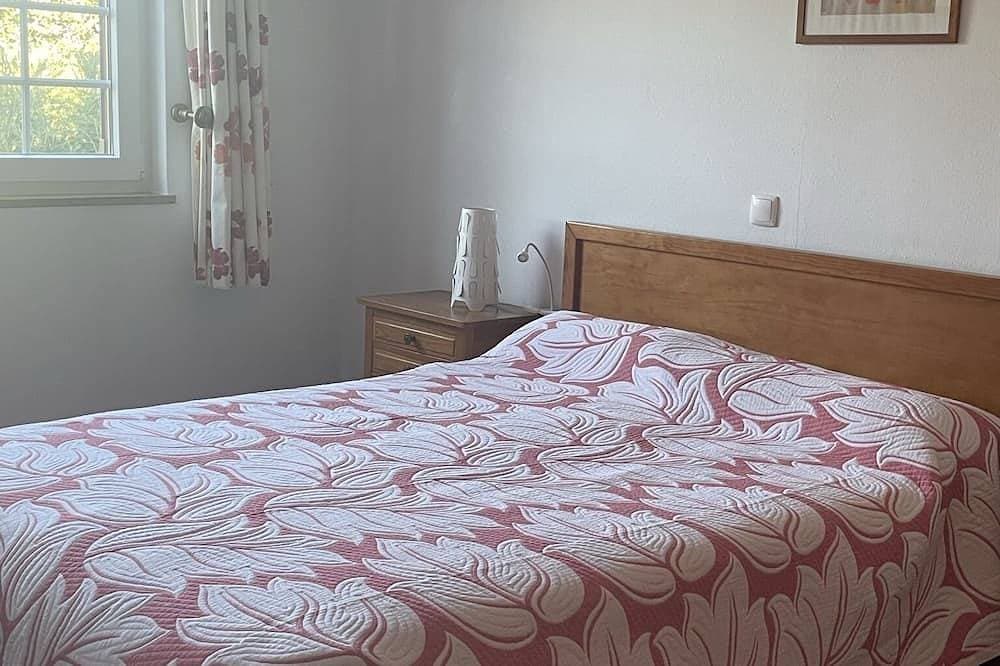 Foto 2 von 30: Apartment mit Meerblick vom oberen Balkon und Gemeinschaftspool. 5 Minuten zu Fuß zum Strand