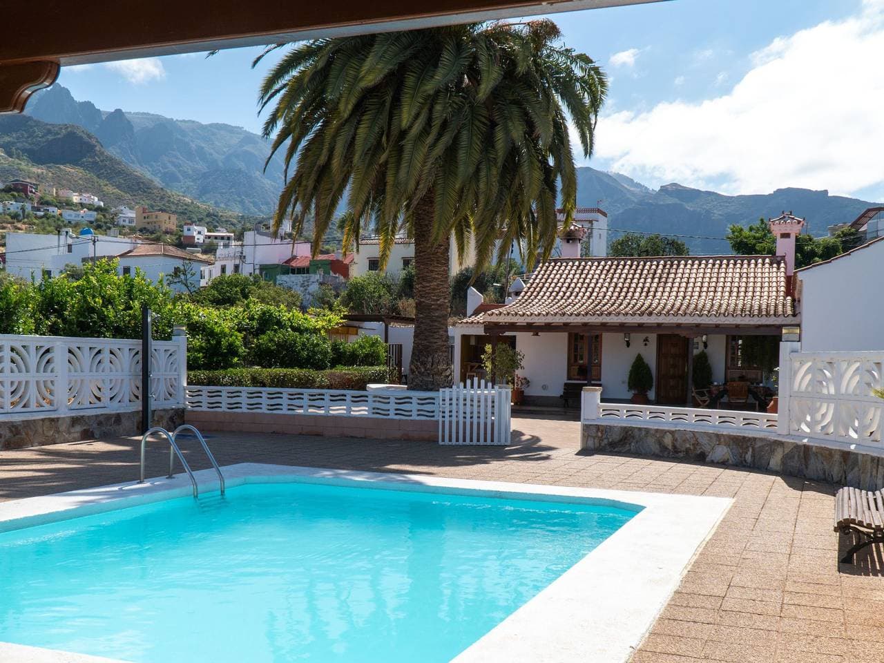 Foto 3 von 42: Typisch kanarische Finca Elena mit eigenem Pool