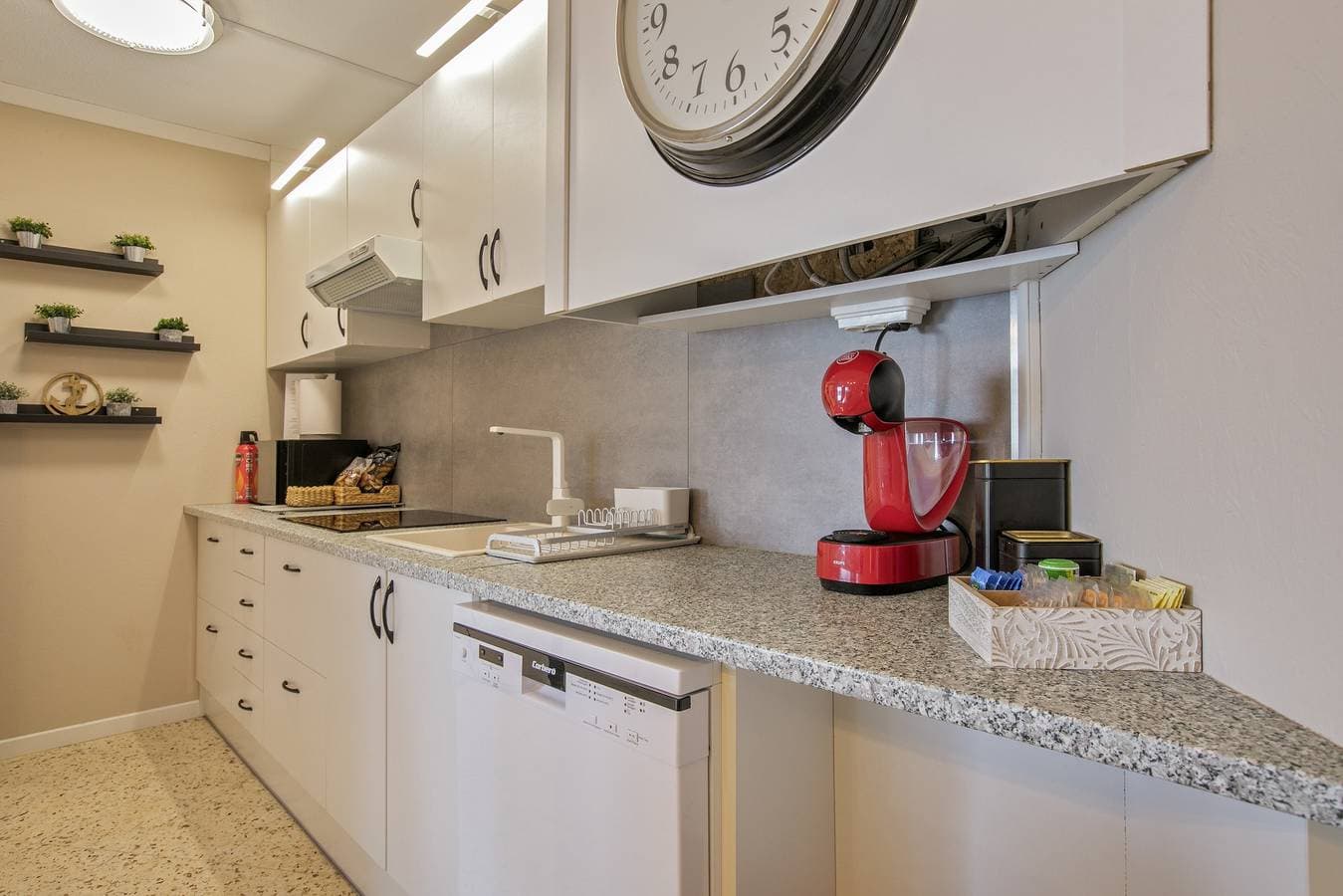 Foto 7 von 32: Ferienwohnung 'Vv Tamara Sunset Suite' mit Meerblick, privater Terrasse und WLAN