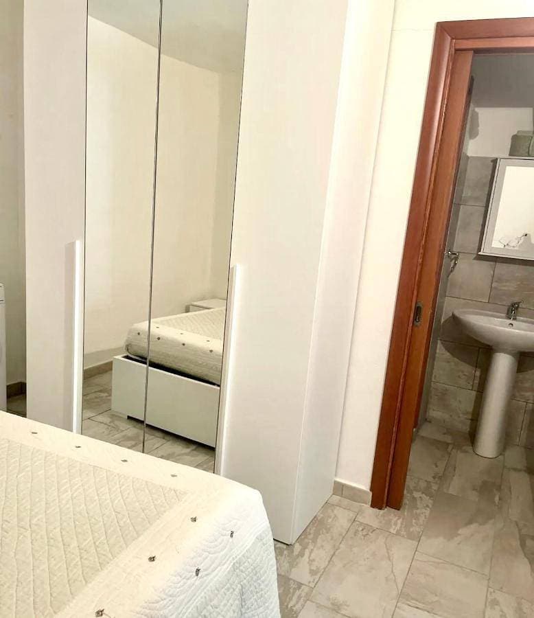 Foto 5 von 16: One-Bedroom Apartment
