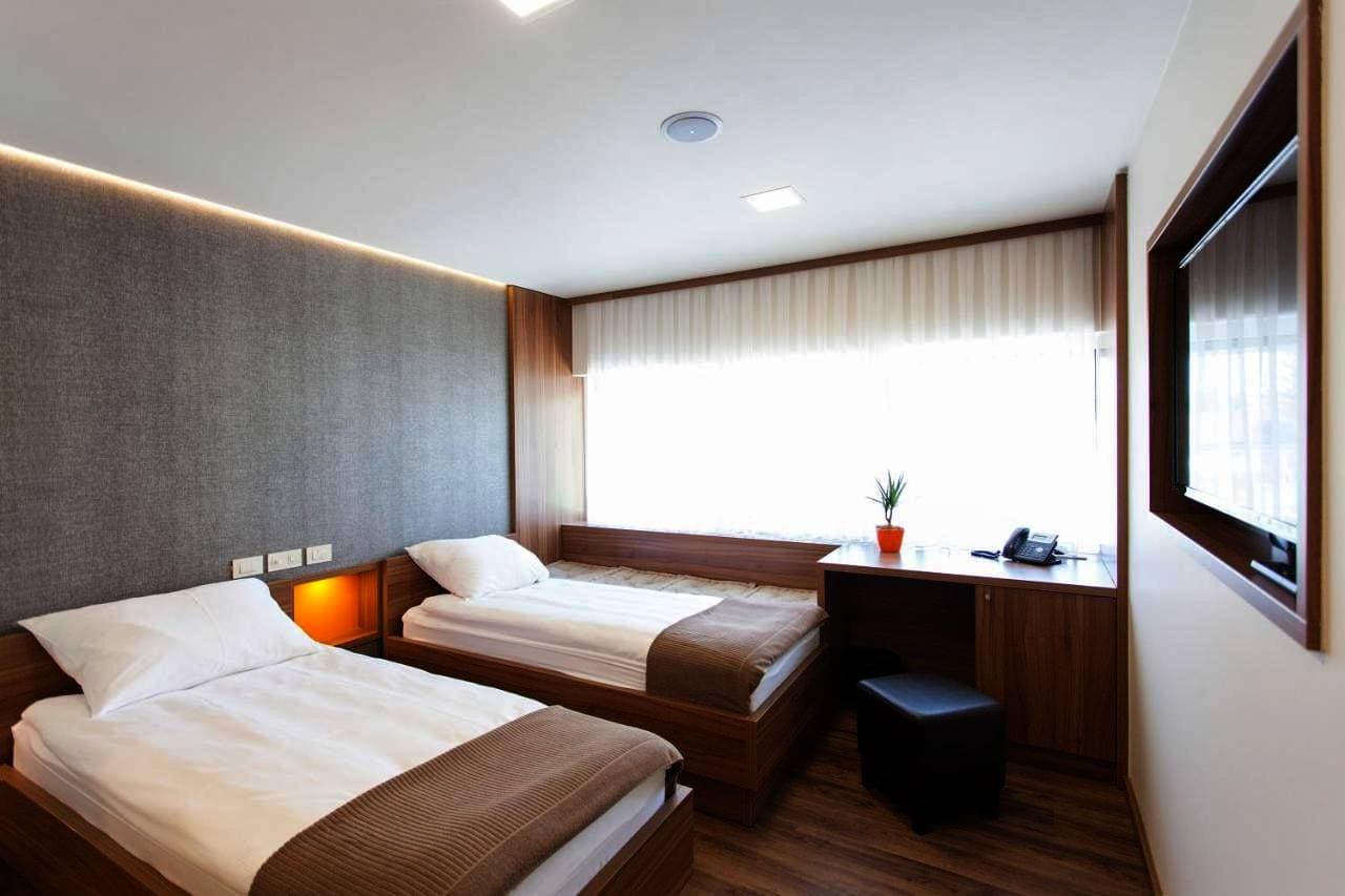 Foto 5 von 12: Family Room