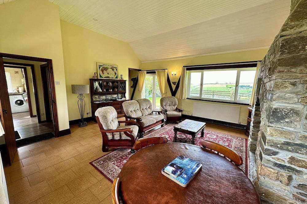 Foto 6 von 22: Ferienhaus mit zwei Schlafzimmern in ruhiger ländlicher Umgebung.