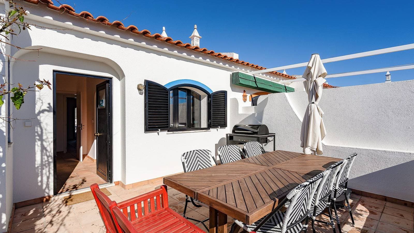 Foto 7 von 28: Vila Ramalhete W/ 3 Bdr & Balcony by LovelyStay