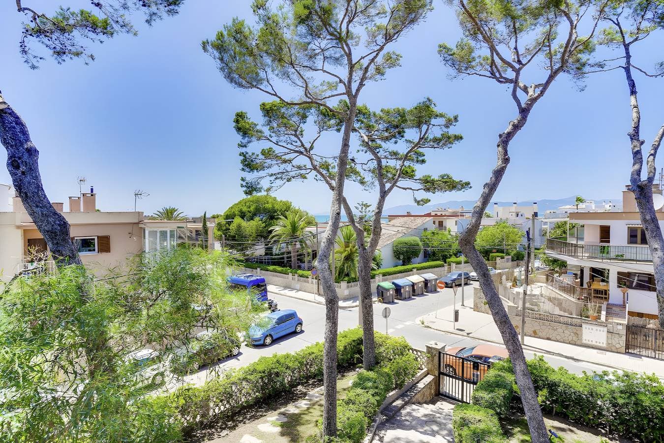 Foto 3 von 44: Großzügige Villa am Meer mit privatem Salzwasserpool