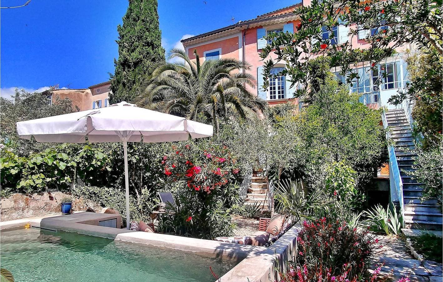 Foto 5 von 38: Gemütliches 70-qm-Apartment mit Pool und Terrasse, in der Nähe von Restaurants und Fluss