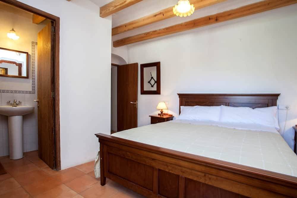 Foto 4 von 28: Ca'n Ferru. Altes Haus in Biniaraix Blick auf das Tal renoviert