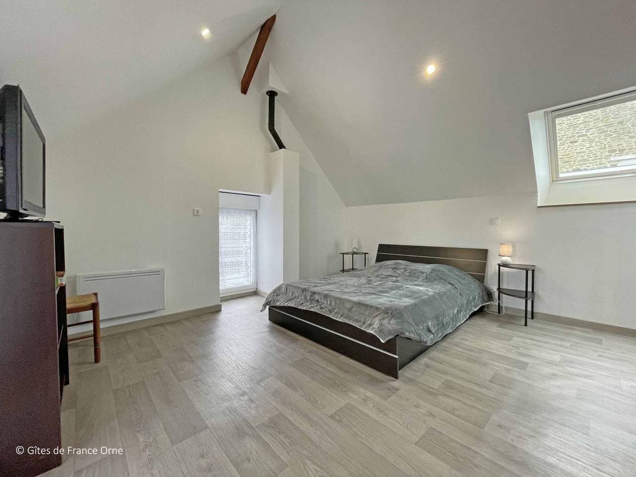 Foto 13 von 17: Helles renoviertes Ferienhaus mit Haustieren erlaubt, Parkplatz und WIFI in der Schweiz Normandie