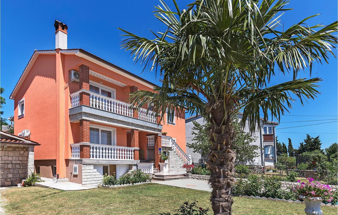 Charmantes Apartment mit Terrasse in der Nähe der Sehenswürdigkeiten von Labin 1