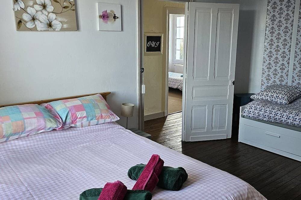 Foto 10 von 26: Family Friendly, pet Friendly, Relaxing, Swimming Pool, Play Area, Games Room