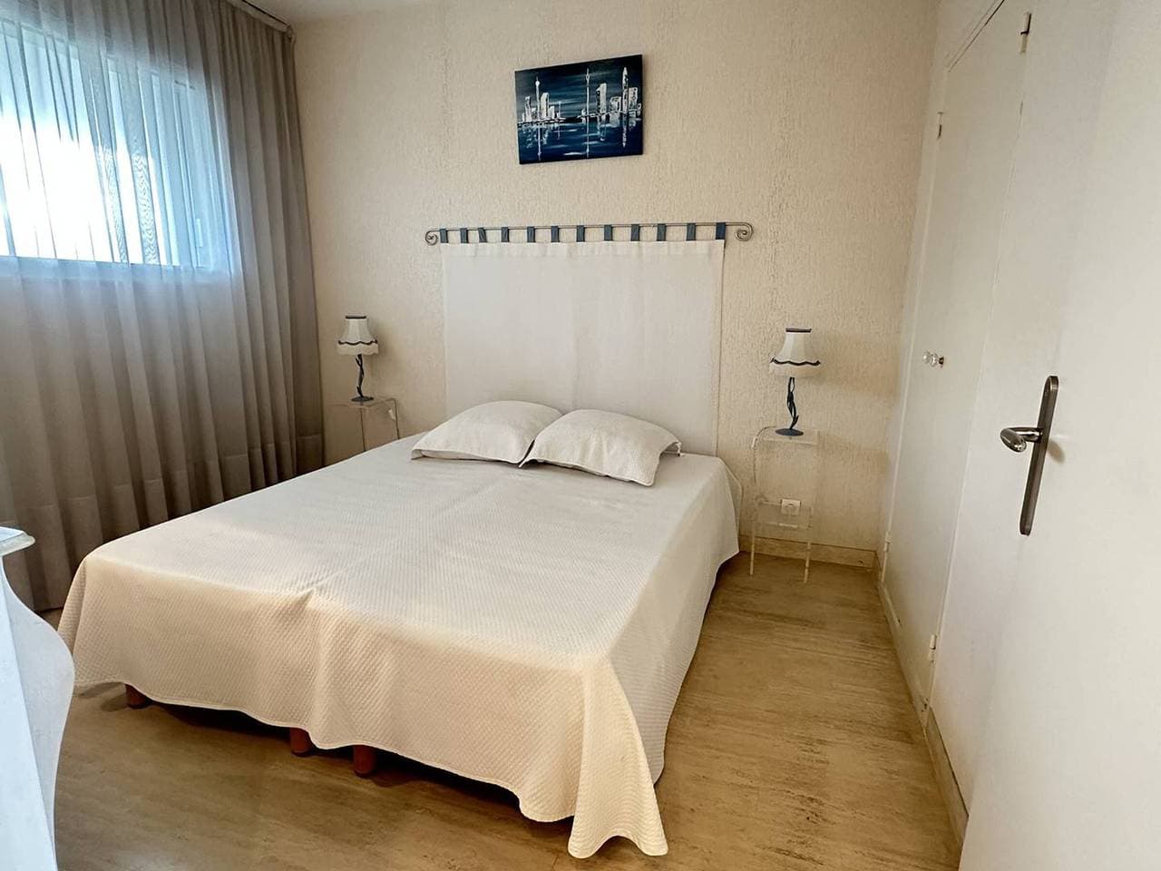Foto 6 von 19: Geräumige Wohnung mit Terrasse Blick auf den Hafen, Parkplatz inklusive