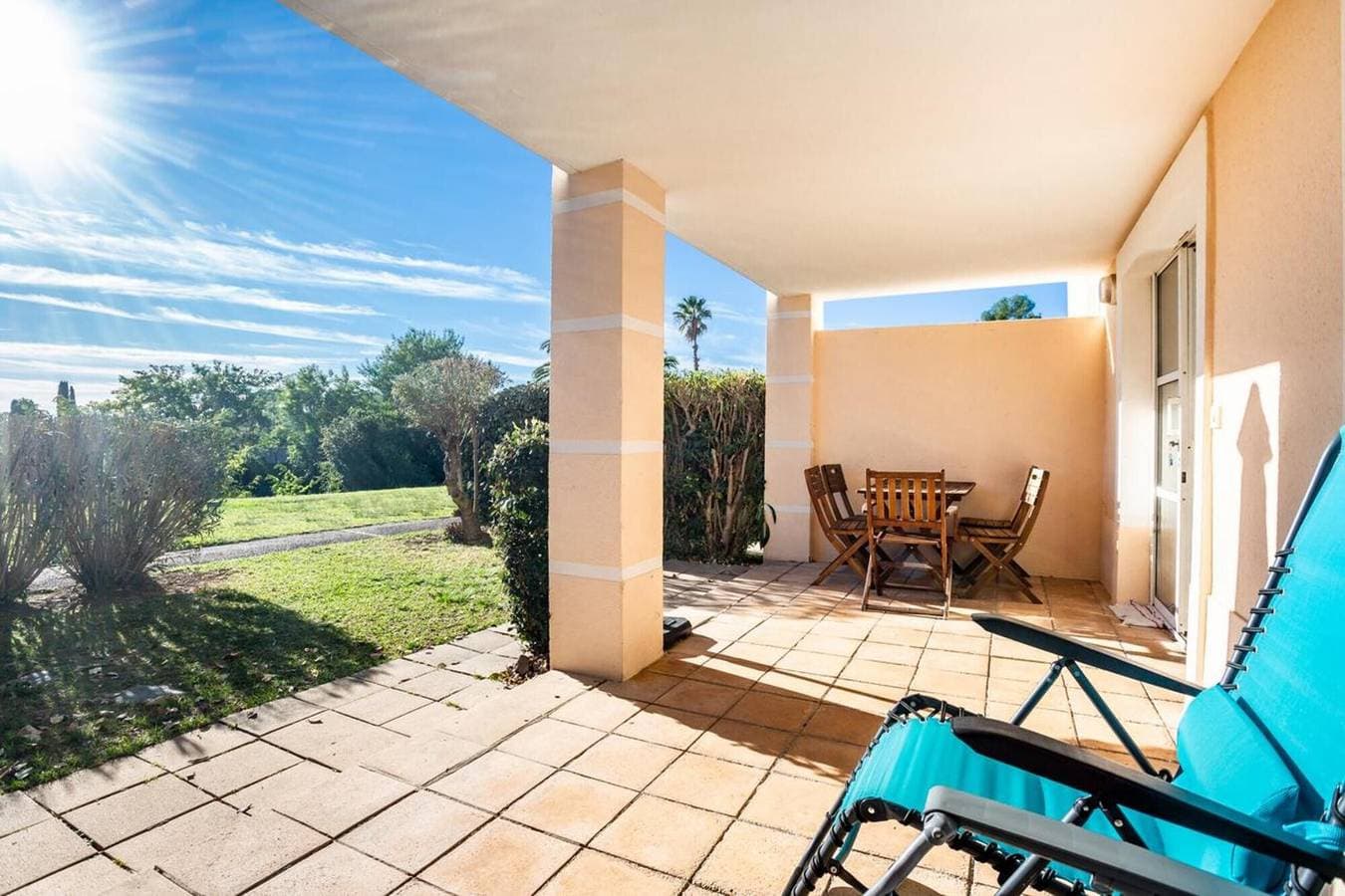 Coté Jardin, Villa de Cap Esterel 1