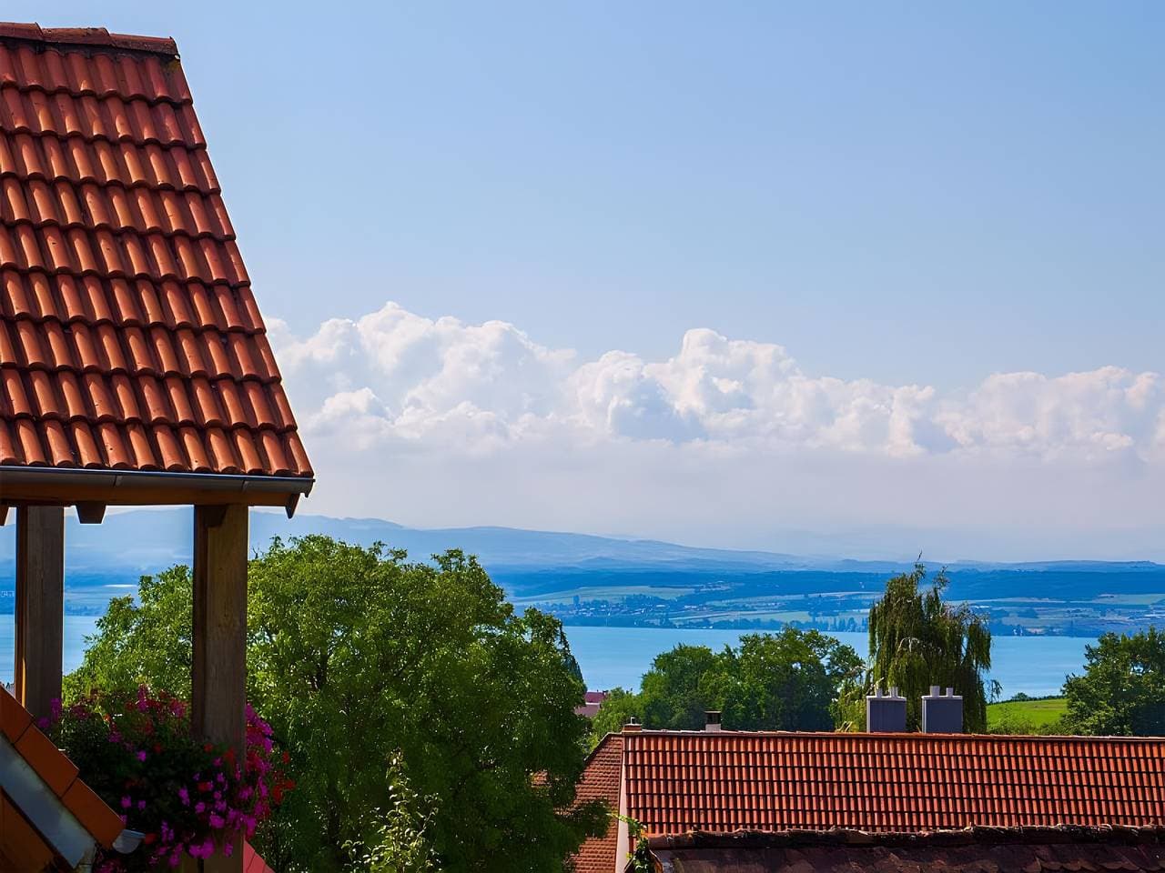 Foto 6 von 13: Ferienwohnung 'B' mit Seeblick, Balkon und Wi-Fi