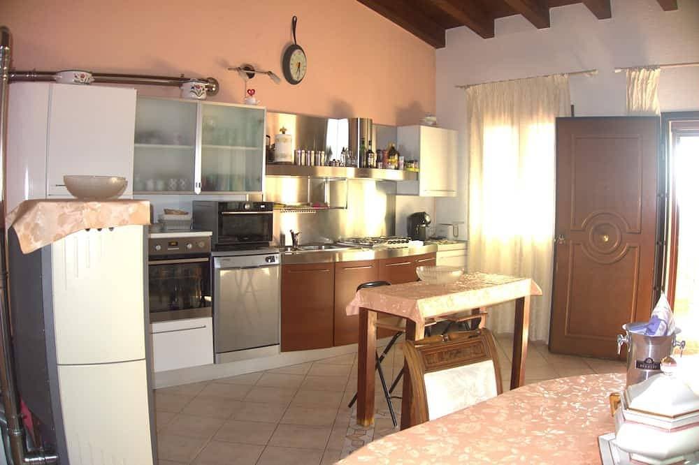 Foto 13 von 25: Panoramablumenvilla mit privatem Pool und Whirlpool, grünem Rasen - WIFI