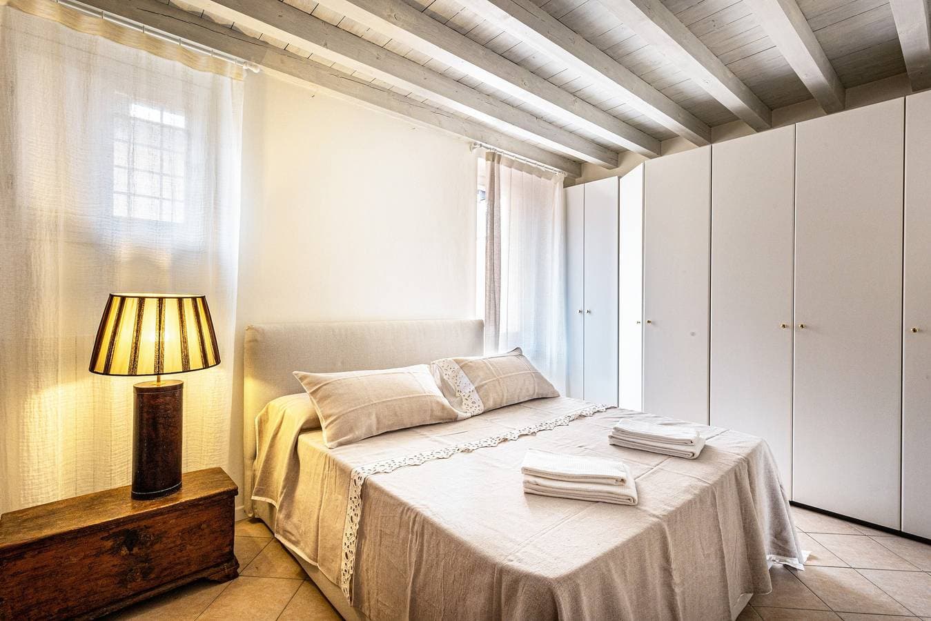 Foto 11 von 23: Ferienwohnung 'Nido Di Cisano' mit Blick auf den See, Gemeinschaftspool und Wi-Fi