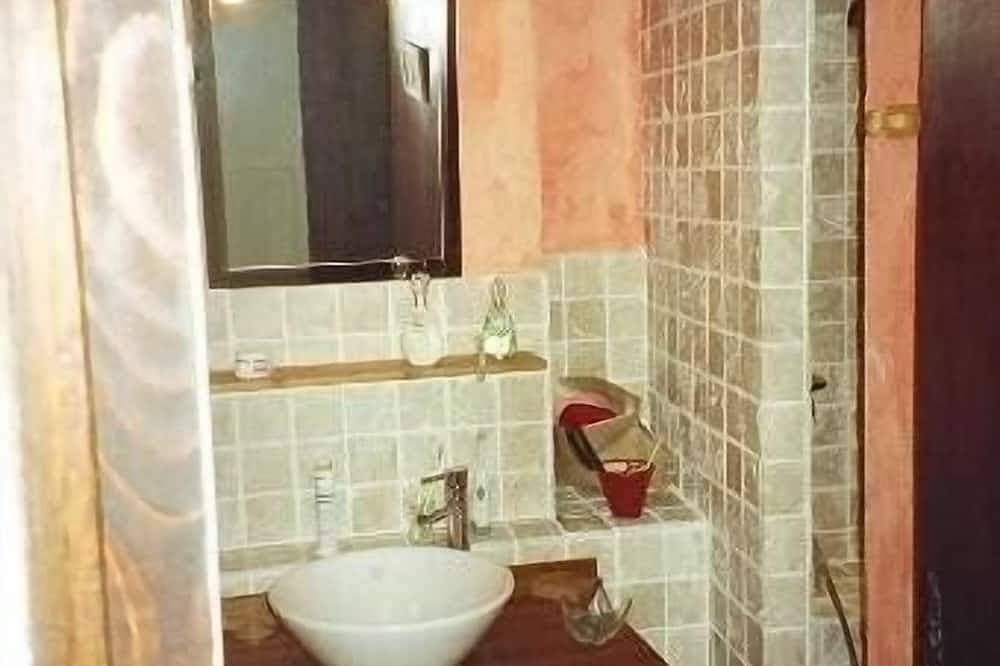 Foto 4 von 10: Character house in an authentic setting.