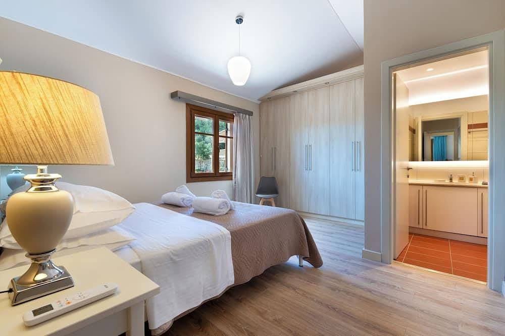 Foto 2 von 24: 🏡 Villa Ozias – Luxurious Modern Villa with Private Pool & Ionian Sea View