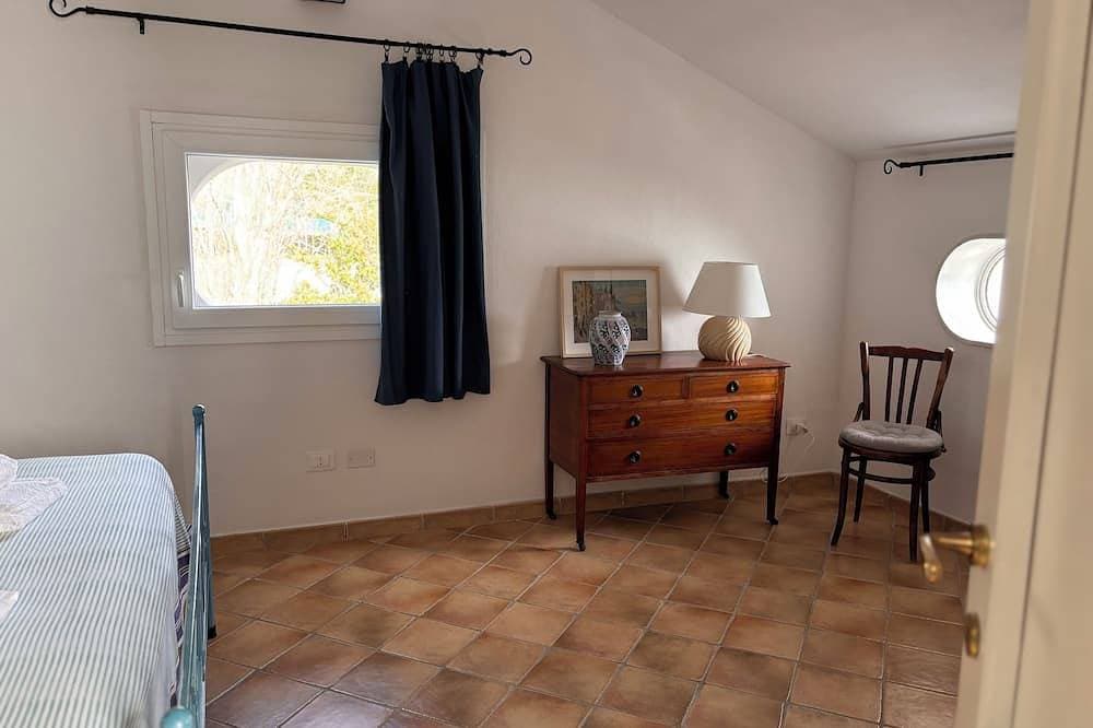 Foto 4 von 30: Villa San Vito, Amalfi Coast. Seaview Terrace, Garden, and Private Parking.