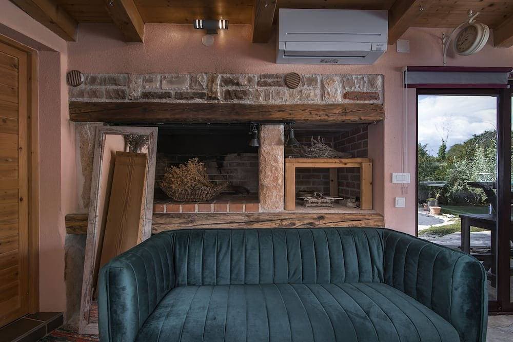 Istrian Tavern with Shared Pool 1