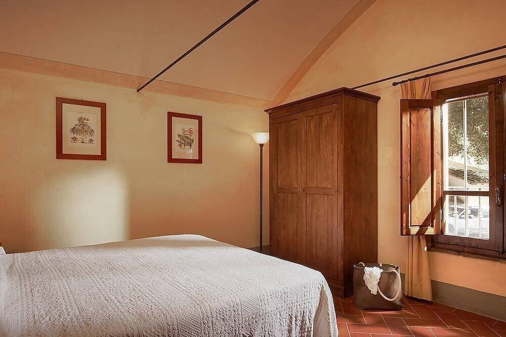 Foto 7 von 26: Casa Ramisia A: A characteristic and welcoming two-story apartment surrounded by a wonderful park, with Free Wi-Fi.