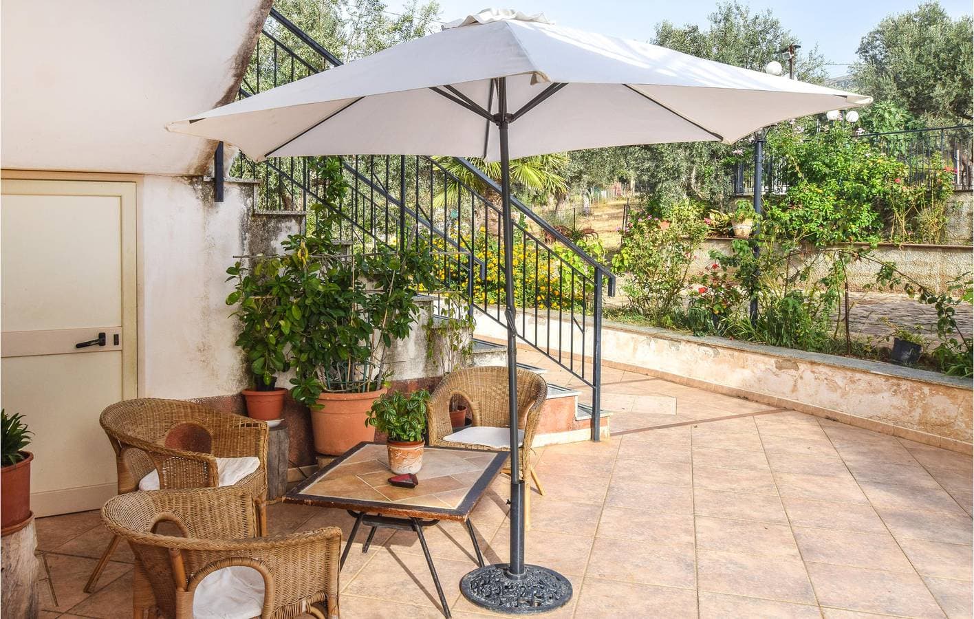 Foto 11 von 51: Apartment mit Meerblick, Pool, Parkplatz und WiFi