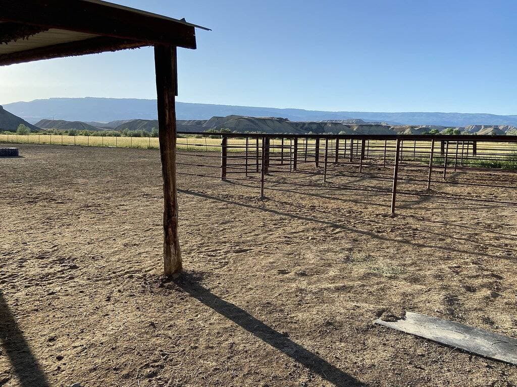 Foto 9 von 46: Ruhiger Bungalow mit 2 Schlafzimmern auf einer 70 Hektar großen privaten Ranch