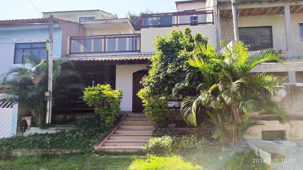 Foto 3 von 10: Haus mit Pool und Badewanne in Rj