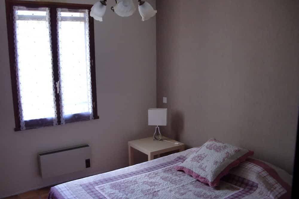 Foto 3 von 11: Villa des Chênes, Ombrage et Quiétude, à 5 min D'oraison et du lac de Baignade