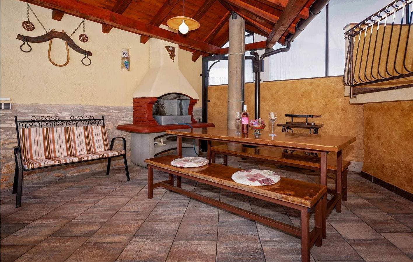 Foto 7 von 31: Gemütliche 2-Zimmer-Wohnung mit Pool, Terrasse und WLAN – 500 m vom Zentrum von Anzici entfernt