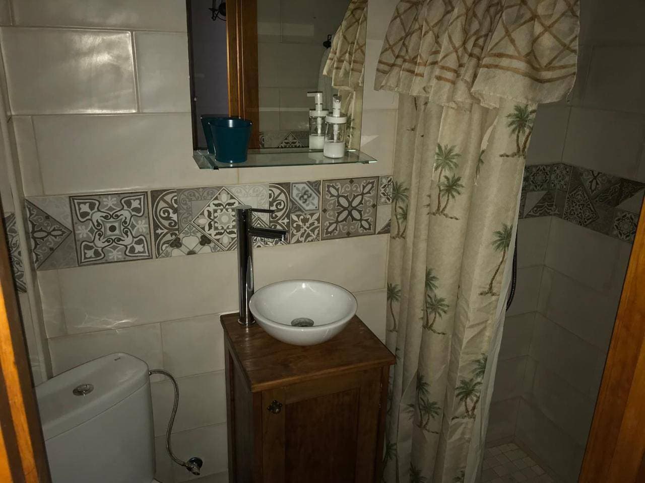 Foto 8 von 8: Double Room with Private Bathroom