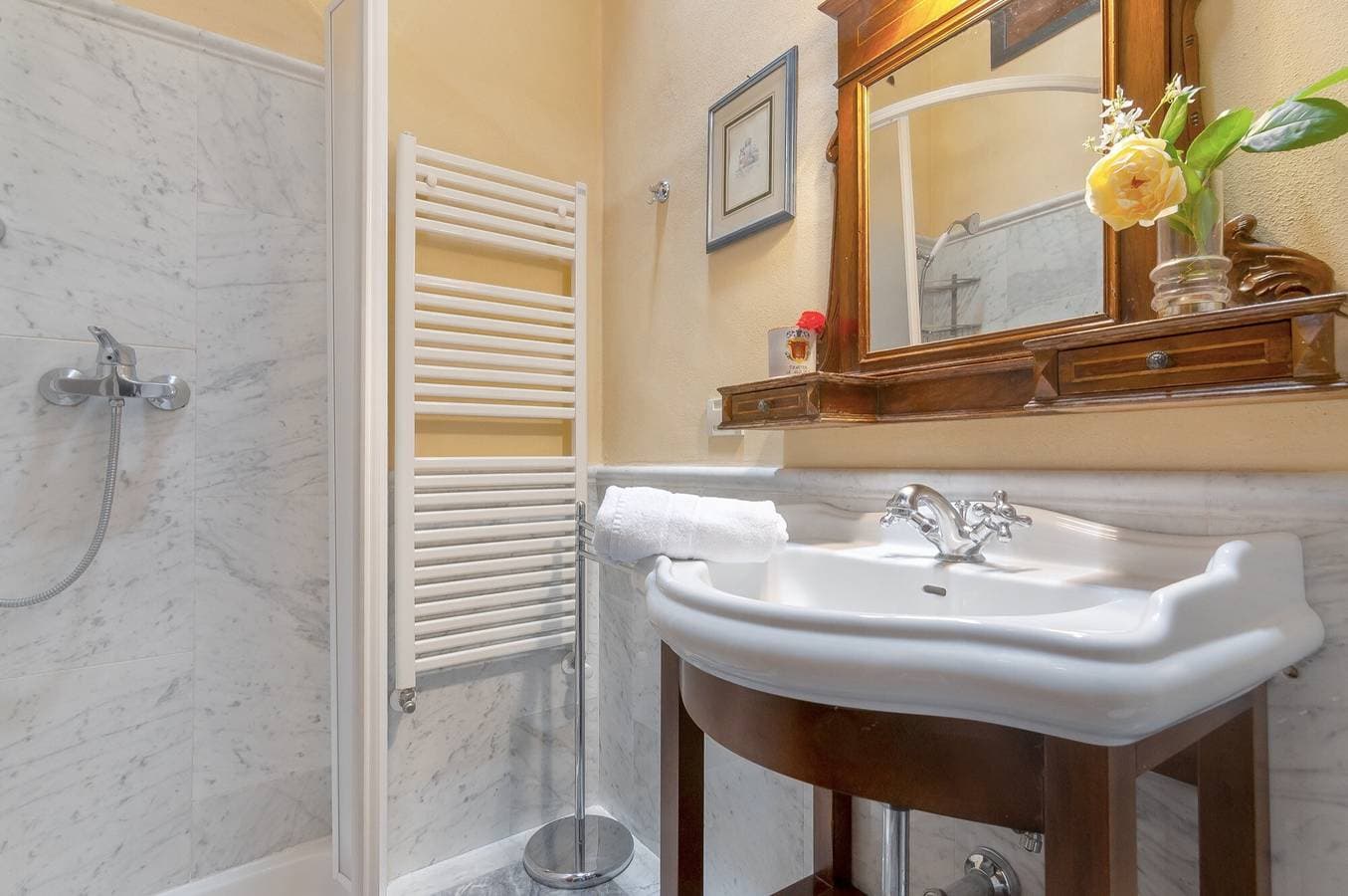 Foto 13 von 19: Ferienwohnung 'La Torre' mit gemeinschaftlich genutztem Pool, privater Terrasse und WLAN