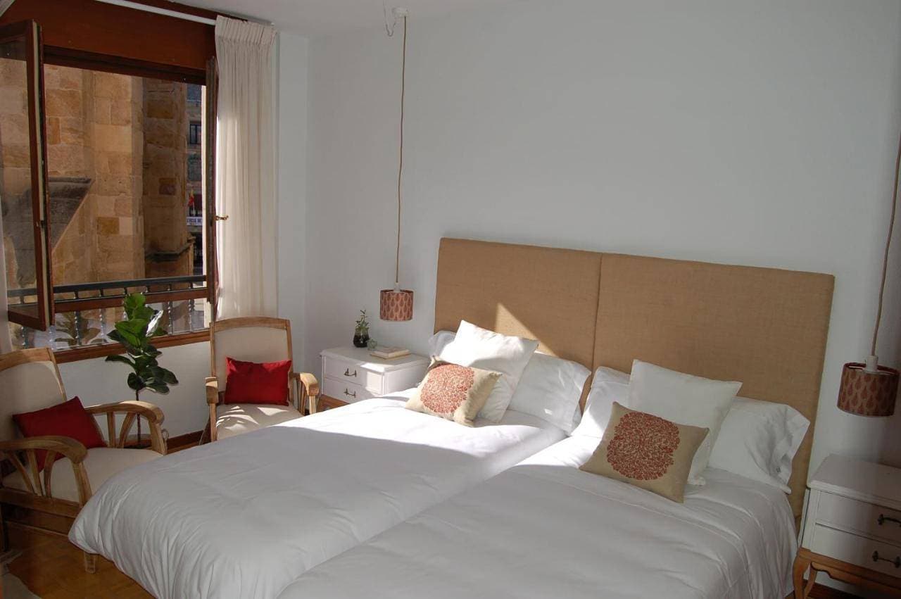 Foto 4 von 17: Double Room with Private Bathroom