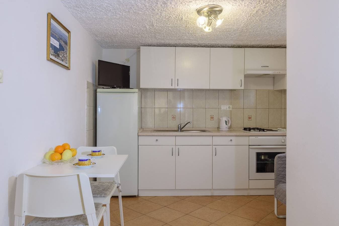 Foto 4 von 17: Ferienwohnungen Meri / Ein Schlafzimmer A1 - Okrug Gornji