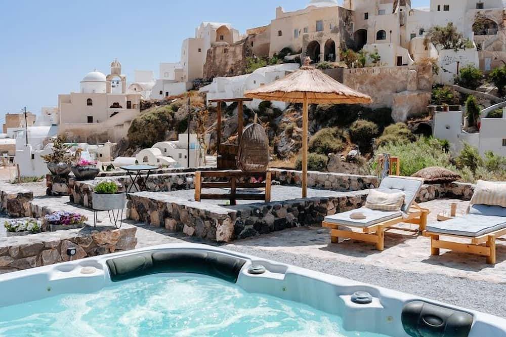 Rock Villa Myth - Private villa with hot tub 1
