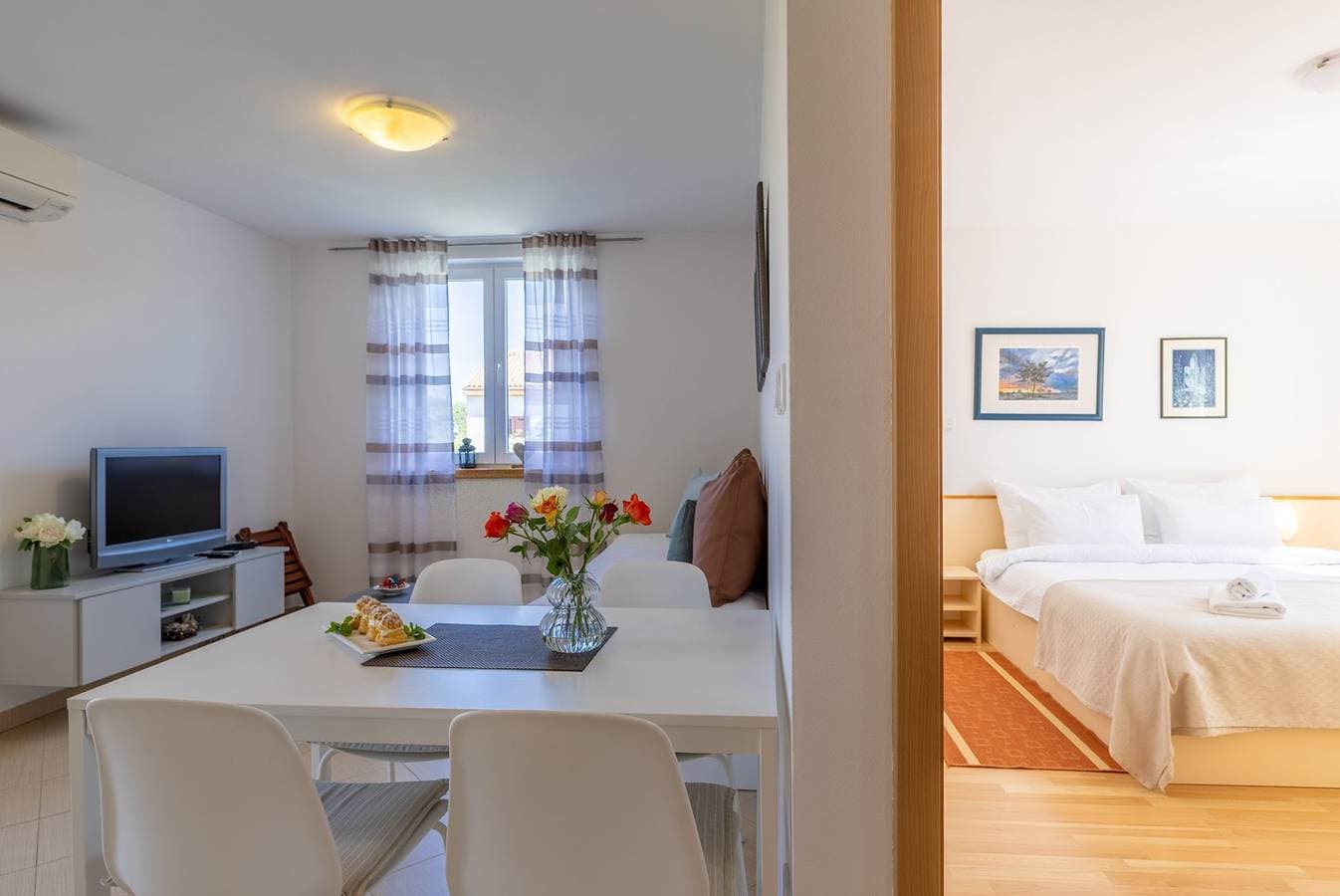 Foto 4 von 27: Apartnent Nensi mit Balkon
