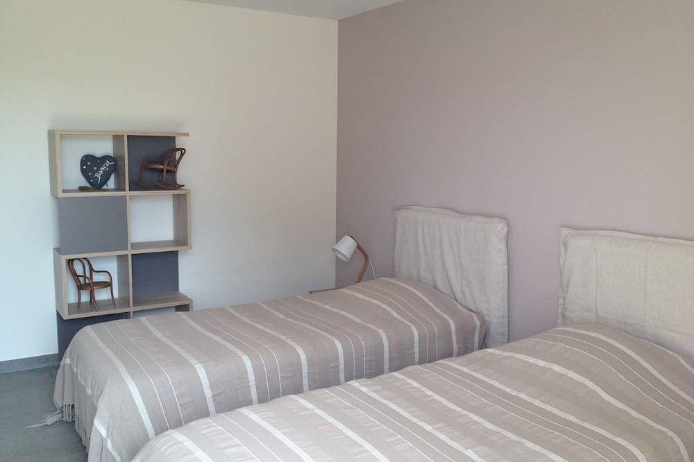 Foto 2 von 17: Unten unabhängiger 60m2 Villa, 2 Schlafzimmer, große Terrasse und Golfball