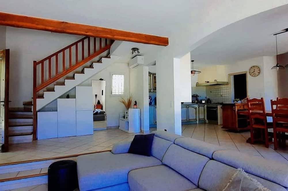 Foto 7 von 12: Beautiful villa in absolute calm with panoramic view of the Tanneron!