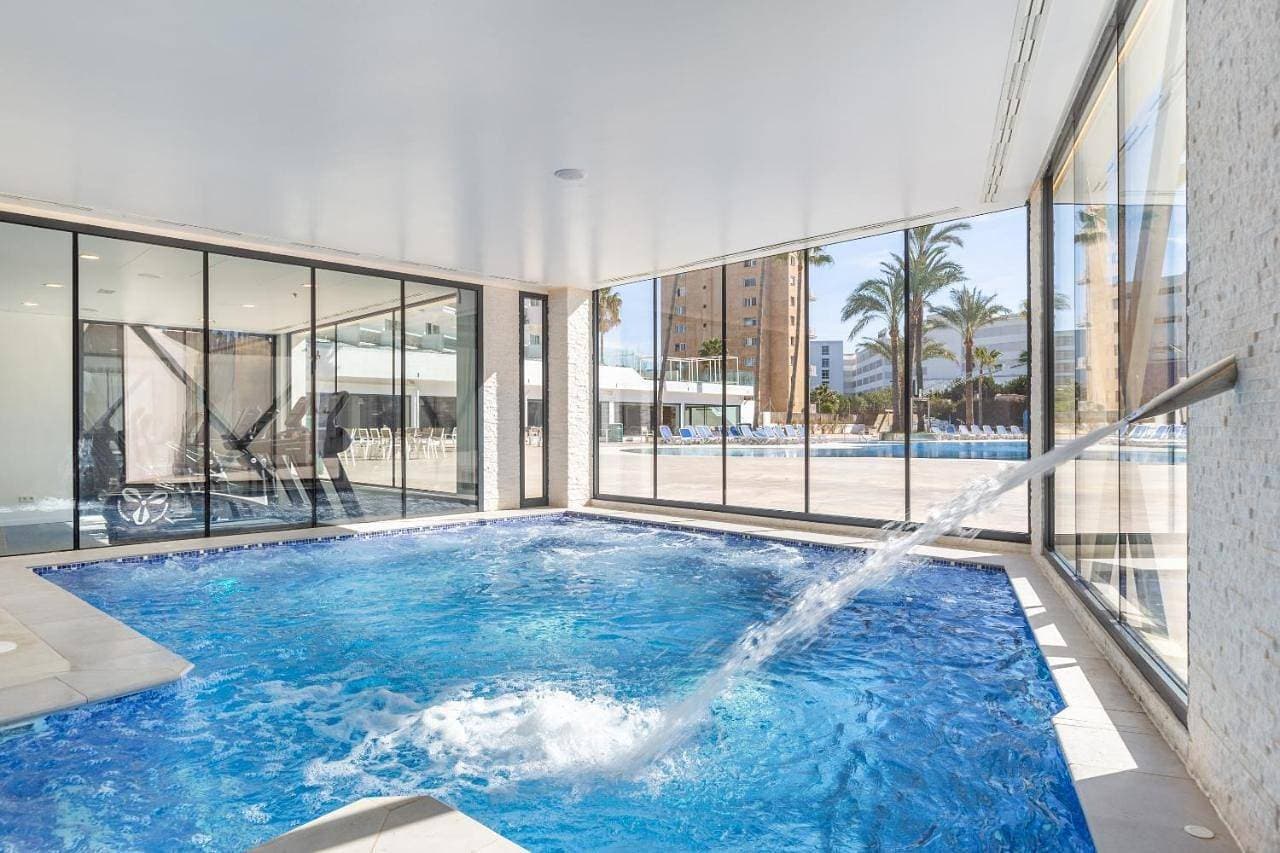 Foto 4 von 15: Twin Room with Pool View