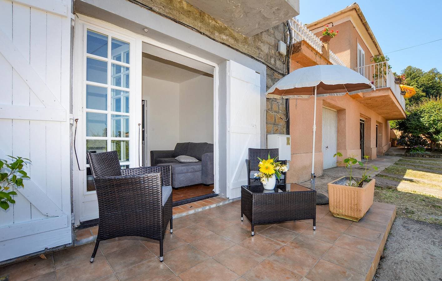 Foto 10 von 23: Gemütliche Wohnung mit Terrasse, Parkplatz & Strand 2km